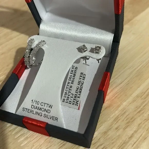 Sterling Silver Ear Ring Set - Picture 2 of 4